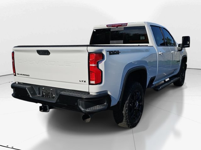 Used 2025 Chevrolet Silverado 2500 LTZ w/ LTZ Plus Package AWD/4WD image 3