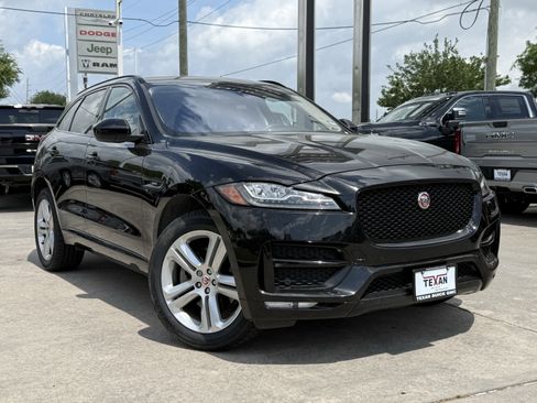 Used 2017 Jaguar F-PACE R-Sport image 2