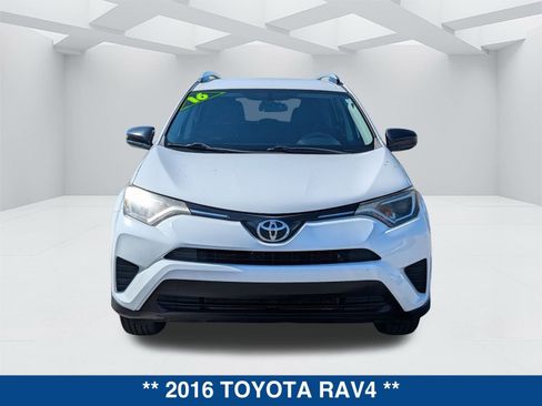 Used 2016 Toyota RAV4 LE image 8