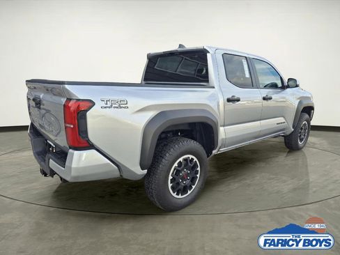 Used 2025 Toyota Tacoma TRD Off-Road image 4