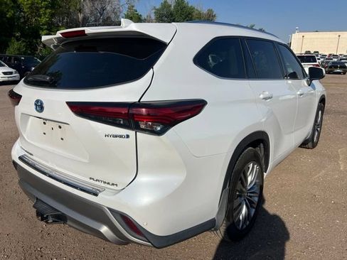 Used 2022 Toyota Highlander Platinum AWD/4WD image 7