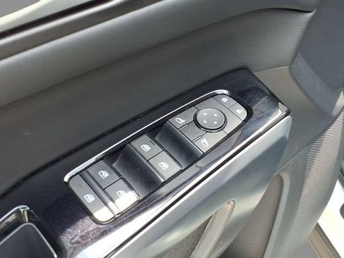 Certified 2023 Nissan Pathfinder SL AWD/4WD image 18