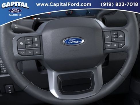 New 2026 Ford F250 Lariat w/ Black Appearance Package AWD/4WD image 12
