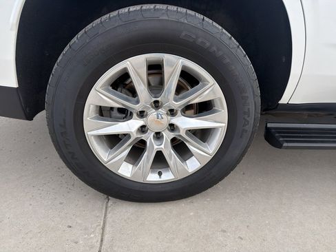 Used 2023 Chevrolet Tahoe Premier AWD/4WD image 25