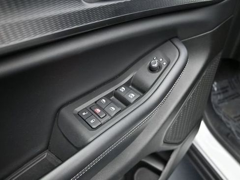 Used 2025 Jeep Grand Cherokee Altitude AWD/4WD image 13