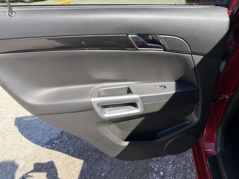 Used 2014 Chevrolet Captiva Sport LT w/ Convenience Package FWD image 13