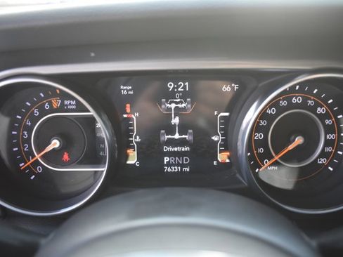 Used 2018 Jeep Wrangler Unlimited Sahara image 21