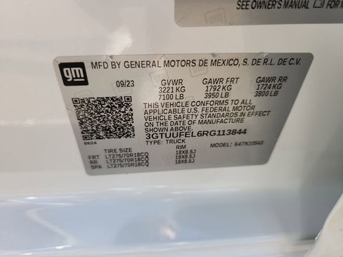 Used 2024 GMC Sierra 1500 AT4X image 18