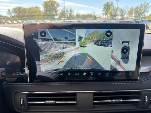 New 2026 Lincoln Corsair Premiere image 15