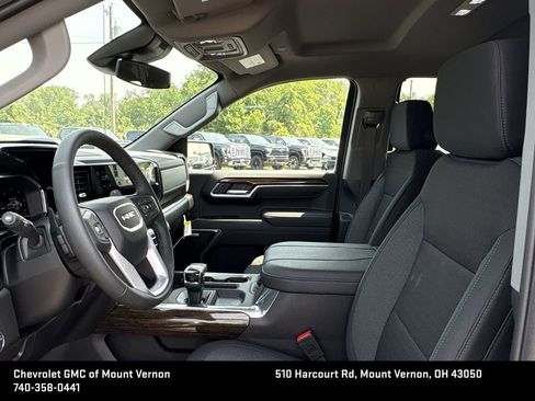 New 2025 GMC Sierra 1500 Elevation image 15