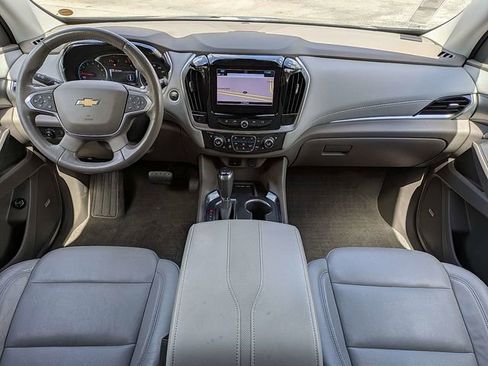 Used 2019 Chevrolet Traverse Premier w/ Driver Confidence II Package FWD image 17