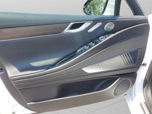 New 2023 Genesis G80 Base image 25