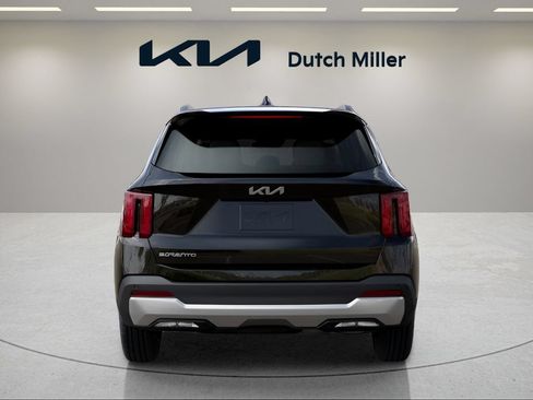 Used 2026 Kia Sorento S FWD image 4