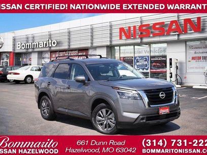 Used 2025 Nissan Pathfinder SV w/ SV Premium Package