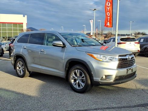 Used 2014 Toyota Highlander Plus image 2