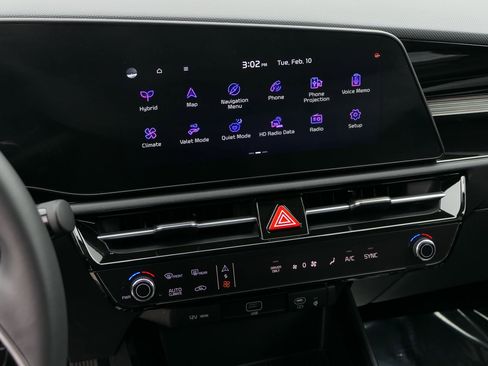 Used 2025 Kia Niro EX image 18