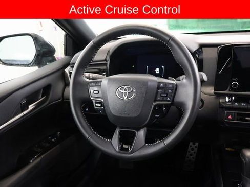 Used 2025 Toyota Camry SE image 17