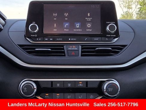 Used 2024 Nissan Altima 2.5 S FWD image 18