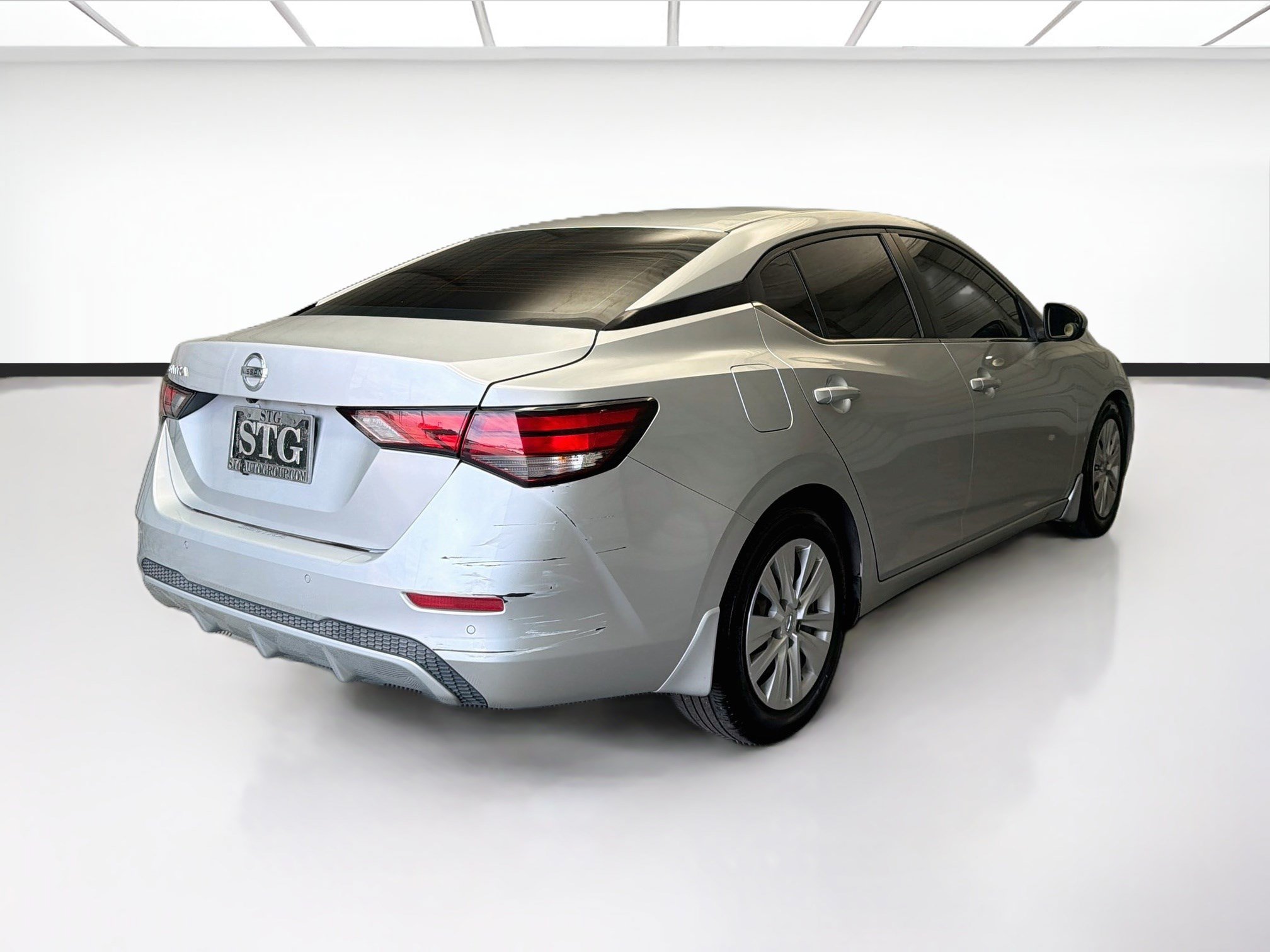 Used 2020 Nissan Sentra S w/ Trunk Package FWD image 4