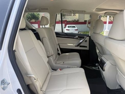 Used 2023 Lexus GX 460 Premium AWD/4WD image 32