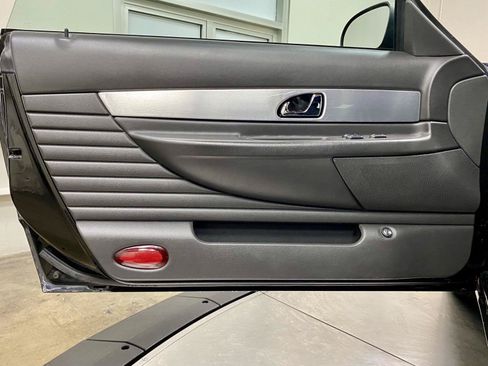 Used 2002 Ford Thunderbird RWD image 12