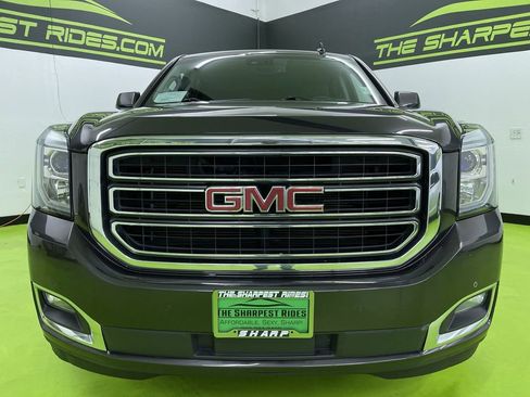 Used 2017 GMC Yukon XL SLT image 3