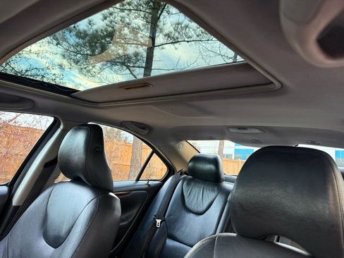Used 2005 Volvo S60 2.5T image 33