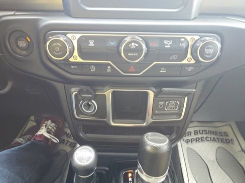 Used 2022 Jeep Gladiator Sport AWD/4WD image 21