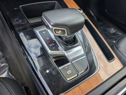 Used 2021 Audi Q5 2.0T Premium image 26