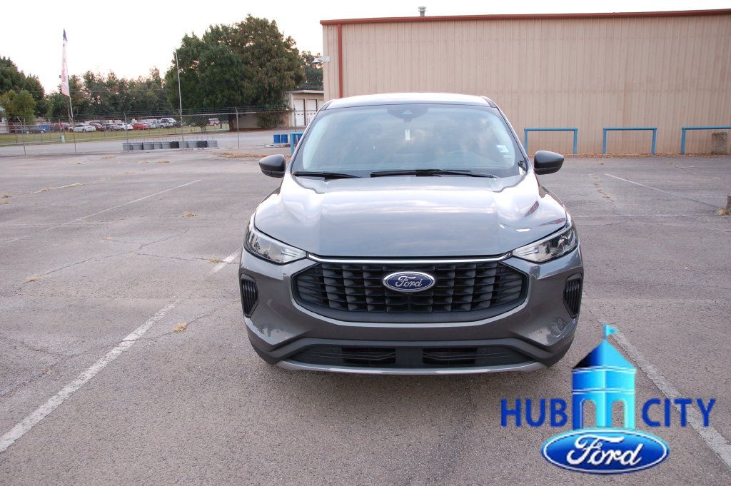 Used 2025 Ford Escape Active FWD image 8