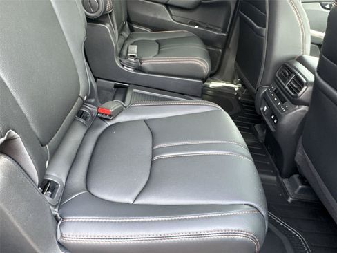Used 2026 Honda Pilot TrailSport image 16