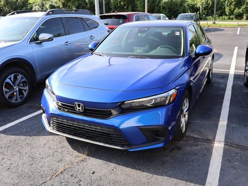 Used 2023 Honda Civic LX image 3