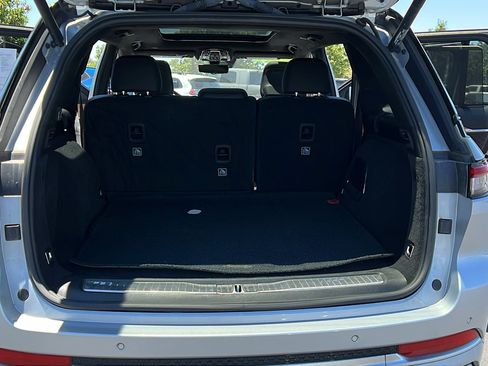 Used 2022 Jeep Grand Cherokee Summit AWD/4WD image 14