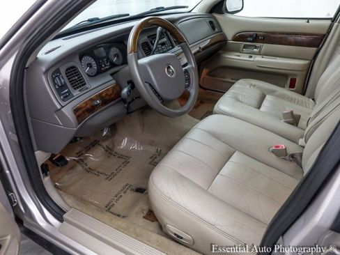 Used 2010 Mercury Grand Marquis LS image 11
