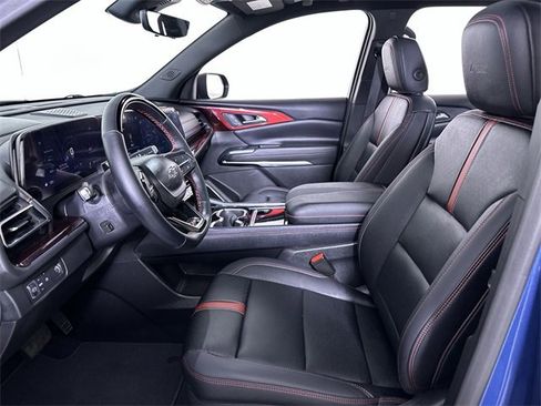 Used 2024 Chevrolet Traverse RS image 20