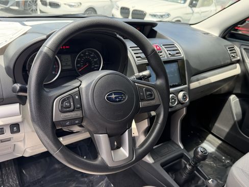 Used 2017 Subaru Forester 2.5i AWD/4WD image 14