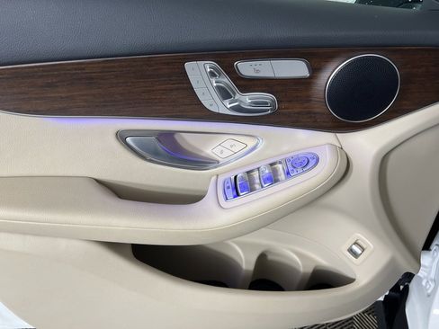 Used 2022 Mercedes-Benz GLC 300 4MATIC image 25