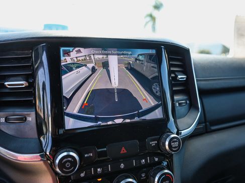 Used 2024 RAM 1500 Laramie image 14