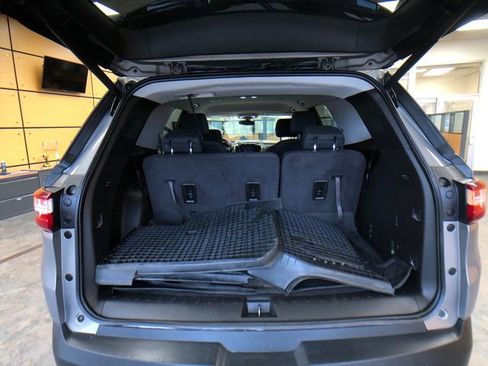 Used 2019 Chevrolet Traverse LT w/ LPO, Floor Liner Package AWD/4WD image 22
