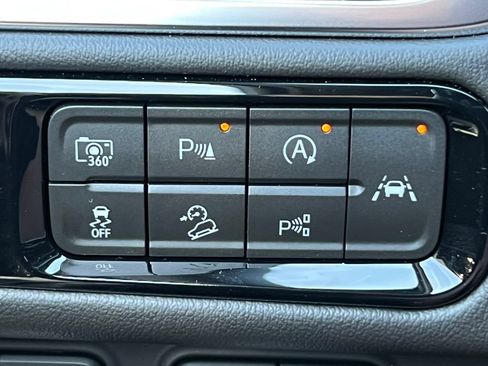 New 2026 GMC Yukon Elevation w/ Elevation Premium Package AWD/4WD image 20