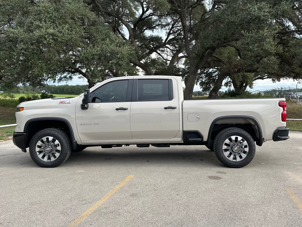 New 2026 Chevrolet Silverado 2500 Custom w/ Custom Value Package AWD/4WD image 8