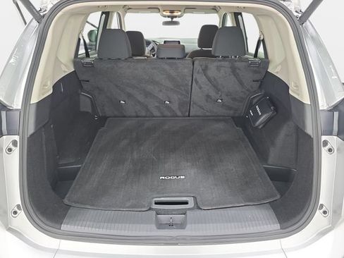 Used 2025 Nissan Rogue SV AWD/4WD image 33