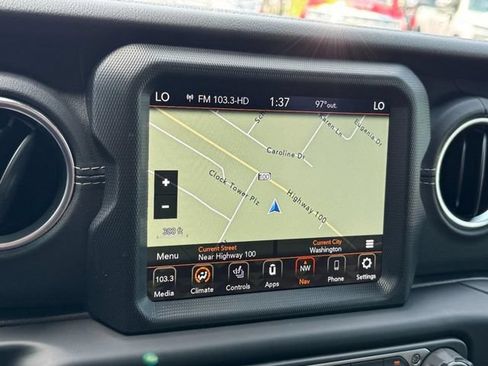 Used 2021 Jeep Wrangler Unlimited Sahara w/ Cold Weather Group AWD/4WD image 21