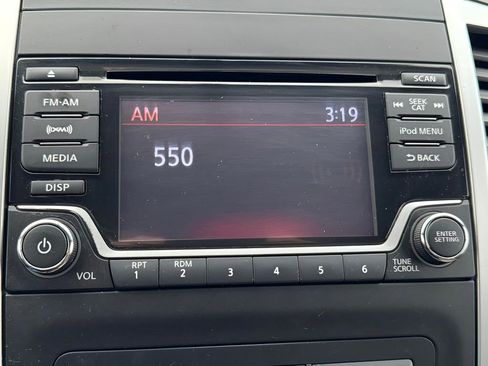 Used 2018 Nissan Frontier SV image 14