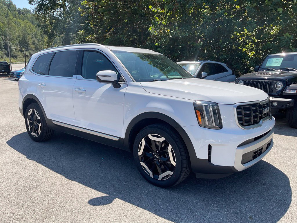 Used 2025 Kia Telluride S FWD image 7