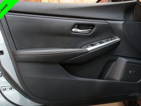 Certified 2023 Nissan Sentra SR w/ SR Premium Package image 31