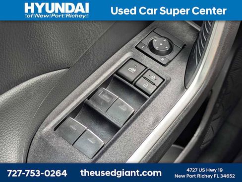 Used 2024 Toyota RAV4 AWD Hybrid image 30