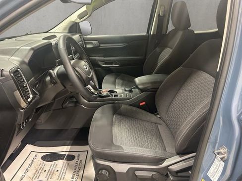 Used 2025 Ford Ranger XLT w/ Technology Package image 12