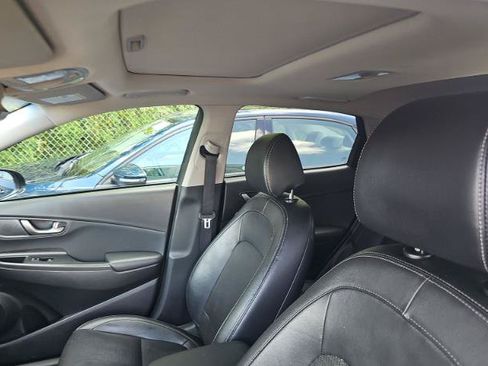 Used 2021 Hyundai Kona Limited w/ Cargo Package AWD/4WD image 5