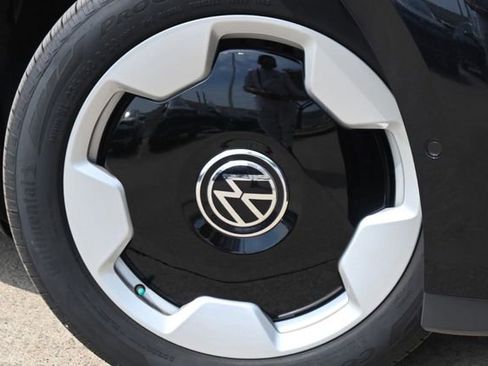 New 2025 Volkswagen ID. Buzz Pro S RWD image 7